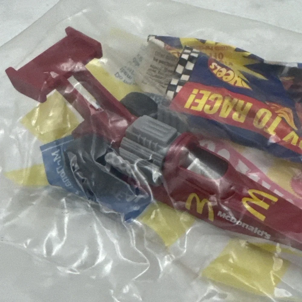 VINTAGE 1992 MCDONALD'S HAPPY MEAL/ HOT WHEELS/ RED DRAGSTER/NIP